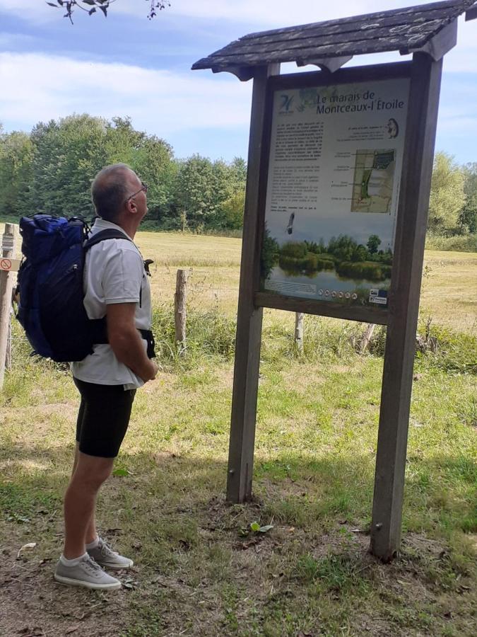 Gite De Belle Vue Semur-en-Brionnais Buitenkant foto
